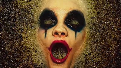 image de la news American Horror Story : bain de bulles et murs vivants dans les teasers de la saison 7