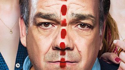 image de la news Bande-annonce Garde alternée : Valérie Bonneton et Isabelle Carré se partagent Didier Bourdon