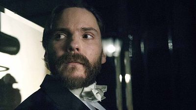 image de la news La série L'Aliéniste "fait écho à l'actualité" selon son interprète Daniel Brühl