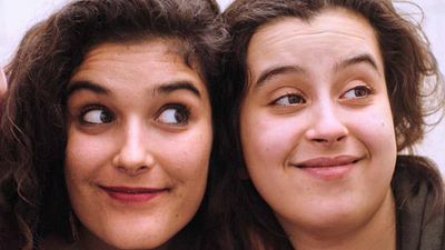 image de la news A genoux les gars : "Je souhaite m'adresser aux petites cons coupables de ce genre d'horreur" raconte le réalisateur