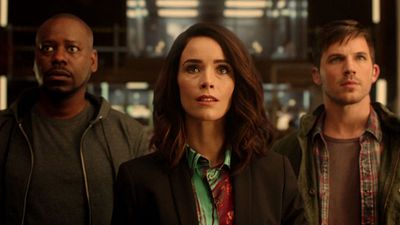 image de la news Timeless : pas de saison 3 mais un double épisode commandé pour conclure la série