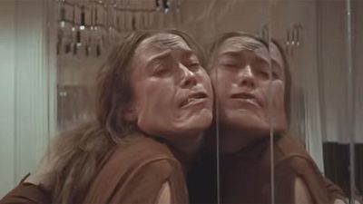 image de la news Suspiria : Dakota Johnson malmenée dans la nouvelle bande-annonce