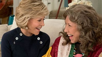 image de la news Grace et Frankie, La Méthode Kominsky, Juste pour rire… Ces shows Netflix qui donnent le beau rôle aux seniors