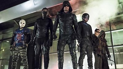 image de la news Arrow : l'un des héros quitte la série en cours de saison 7 [SPOILERS]