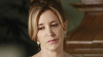 image de la news Netflix reporte la sortie du film Otherhood avec Felicity Huffman, qui plaide coupable dans le scandale des admissions à l'université
