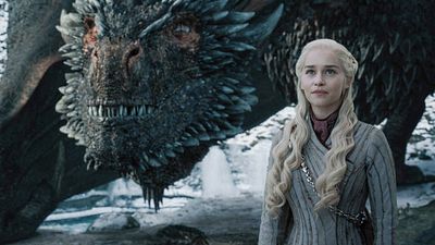 image de la news Game of Thrones saison 8 : 22 cascadeurs en feu, 650 figurants... les coulisses de l'épisode 5 [SPOILERS]