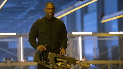 image de la news Hobbs & Shaw : Idris Elba chante le générique de fin, découvrez le morceau !