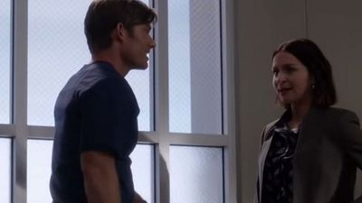 image de la news Grey's Anatomy saison 16 : Amélia a une nouvelle à annoncer dans le teaser de l'épisode 2