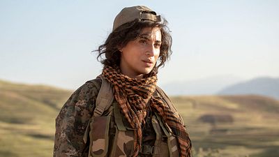 image de la news Extraits Sœurs d’armes de Caroline Fourest : Camélia Jordana combat l'Etat islamique