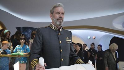 image de la news Avenue 5 sur OCS :  que vaut la série spatiale avec Hugh Laurie (Dr House) ?