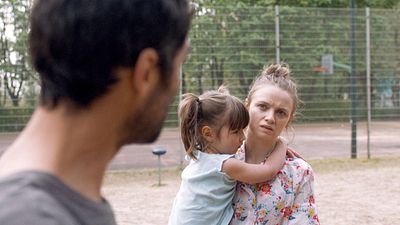 image de la news Filles de joie, un drame social sur la prostitution : "J'ai eu envie d'aller au-delà des fantasmes"
