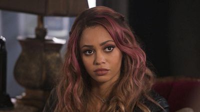 image de la news Riverdale : Vanessa Morgan (Toni) dénonce la représentation des Afro-Américains dans la série
