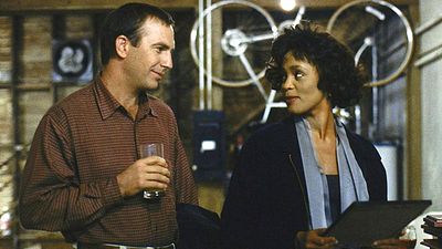 image de la news Bodyguard sur TMC : la chanson "I Will Always Love You" ne devait pas figurer dans le film 