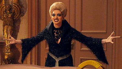 image de la news Sacrées sorcières accusé de discriminer les personnes handicapées, Anne Hathaway s'excuse