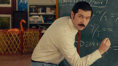 image de la news Bande-annonce OVNI(s) sur CANAL+ : Melvil Poupaud chasse les extraterrestres dans la série événement