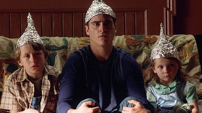 image de la news Signes sur Chérie 25 : les crop circles, vrai mystère scientifique ou canulars avérés ?