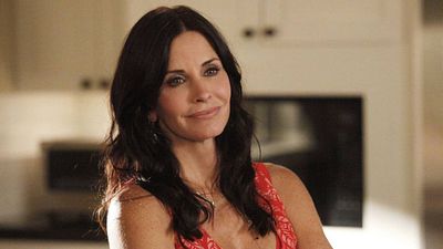 image de la news Friends : Courteney Cox (Monica) rejoue le générique au piano