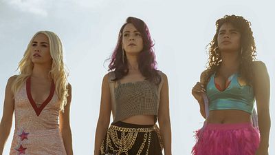 image de la news Bande-annonce Sky Rojo sur Netflix : une cavale explosive par les créateurs de La Casa de Papel