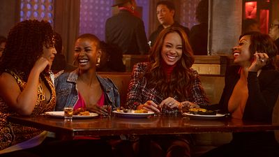 image de la news Run The World sur StarzPlay : "un ordre de marche que les femmes ont besoin d'entendre"