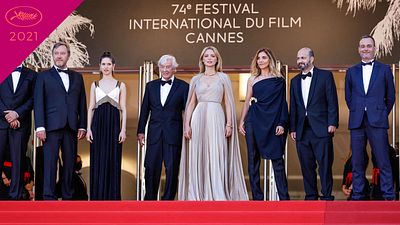 image de la news Cannes 2021, les marches : Virginie Efira, Paul Verhoeven et Marina Fois sur la Croisette