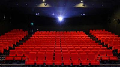 Pass sanitaire au cinéma : réalisateurs, distributeurs et producteurs dénoncent un "assassinat"