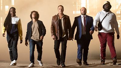 image de la news Le Dernier Mercenaire sur Netflix : travailler avec JCVD ? Le cast raconte le tournage de la comédie d'action