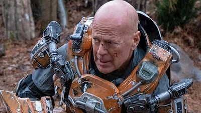 image de la news Bruce Willis pire acteur de l'année : où voir ses 8 nanars nommés aux Razzie Awards 2022 ?