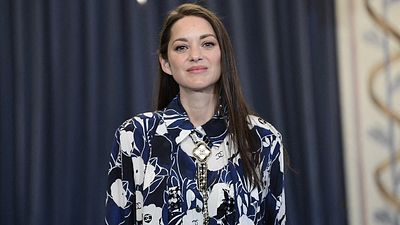 image de la news Mort de Mahsa Amini : le geste puissant de Marion Cotillard, Isabelle Adjani...