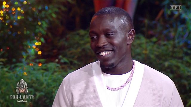 image de la news Exclu. Mais au fait, qu’aurait fait Meïssa (Koh-Lanta) des 100 000 euros à la place de Léa ?