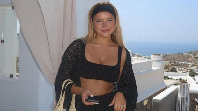 image de la news "Je suis vraiment amoureuse" : Victoria Mehault (C’est la famille) dévoile une photo de son nouveau chéri !