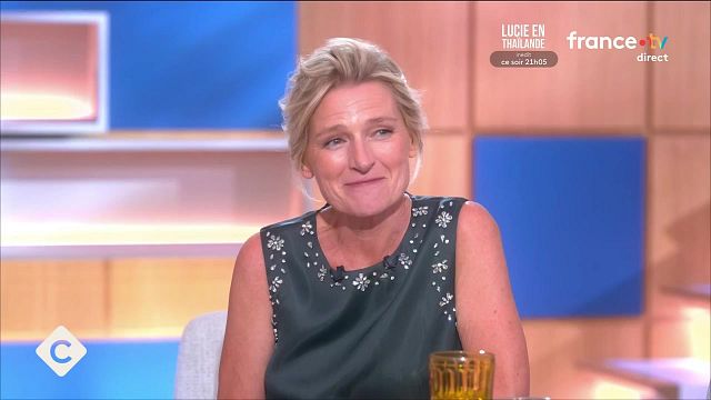 image de la news C à vous : on sait si Anne-Elisabeth Lemoine rempile à la rentrée !