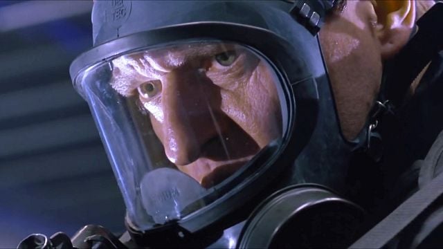 image de la news 17 ans avant Breaking Bad, cet acteur mythique de la série jouait dans l'un des meilleurs films de science-fiction des années 90. L'avez-vous reconnu ?