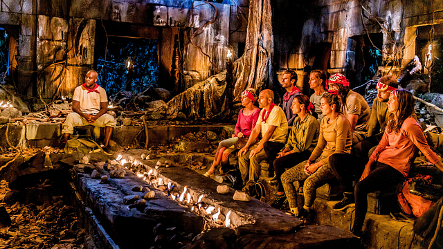 image de la news Koh-Lanta 2023 : combien de temps durent réellement les conseils pendant le tournage ?