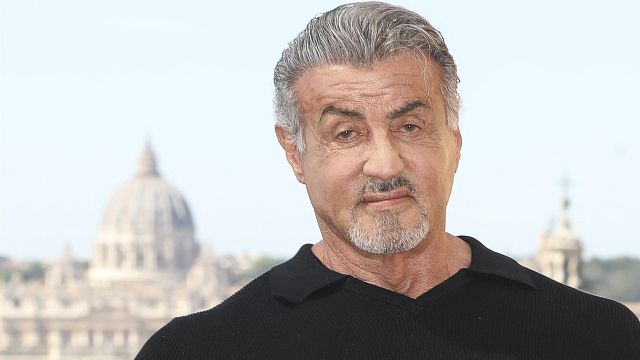 image de la news "Je suis le dernier des dinosaures" : 50 ans comme héros d'action, Stallone évoque la longévité exceptionnelle de sa carrière
