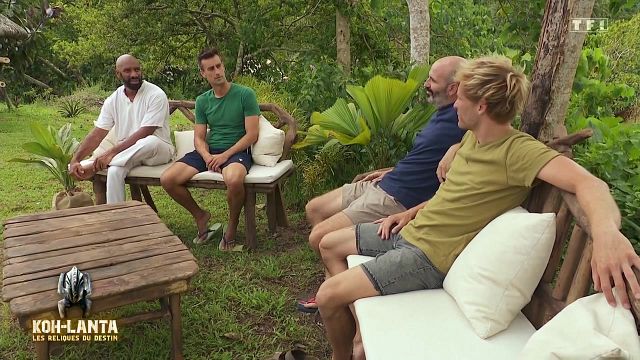 image de la news Koh-Lanta : “Il mangeait tout ce qui bougeait”, Ulrich balance sur un membre du jury final
