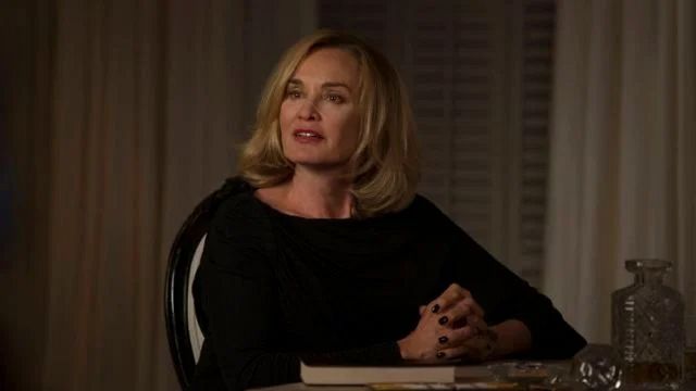 image de la news La saison 13 de cette série culte notée 4,2/5 revient avec un nouveau "personnage mystère" ! Jessica Lange fait des révélations