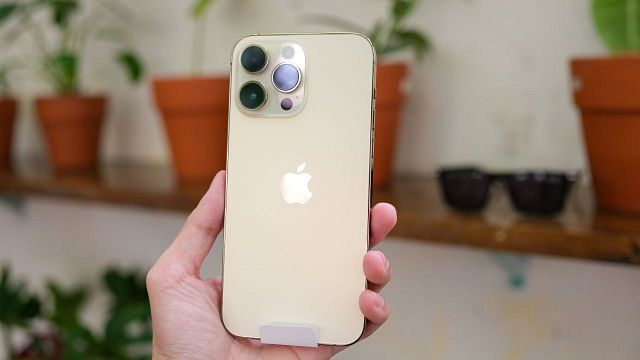 image de la news Black November : le prix de l'iPhone 16 Pro Max chute de 490 euros sur Rakuten