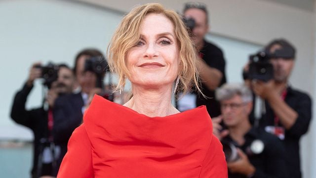image de la news "J'ai presque les larmes aux yeux" : Isabelle Huppert très émue en évoquant LE film qui lui a donné envie d'être actrice