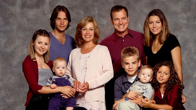 image de la news Cette série familiale culte de 11 saisons pourrait faire son retour avec Jessica Biel (Mary Camden) impliquée en coulisses !