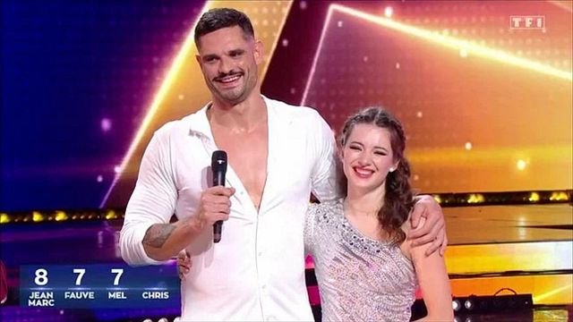 image de la news Danse avec les stars : Elsa Bois sur le départ l’année prochaine ? Elle répond