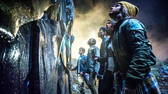 image de la news Malgré un échec monumental au cinéma il y a 8 ans, cette saga fantastique culte des années 90 reviendra en série pour Disney+