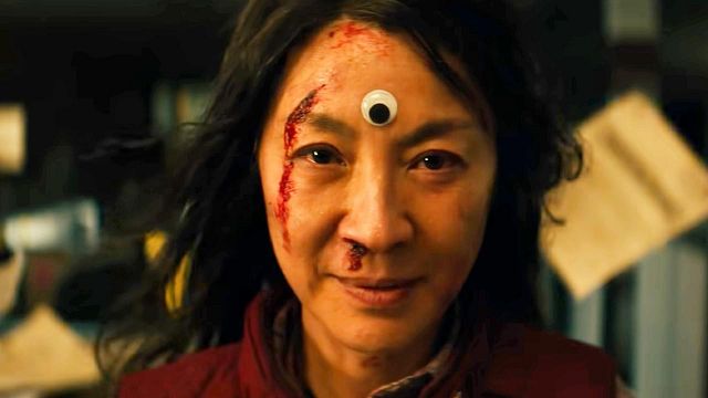 image de la news Everything, Everywhere, Once At All : Tics et plongeons