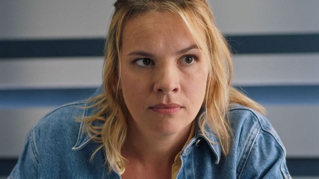 image de la news Demain nous appartient sur TF1 : interrogée par Karim et Sara, Laurie va-t-elle passer aux aveux ?