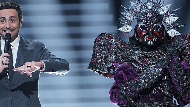 image de la news Mask Singer : qui se cache sous le costume de la Sorcière ? Tout le monde pense à une célèbre chanteuse…
