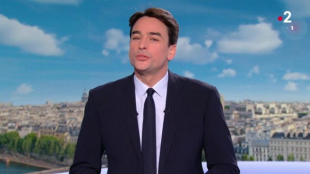 image de la news France 2 : Julian Bugier absent du 13h à cause de la neige ce mercredi ? Il prend la parole