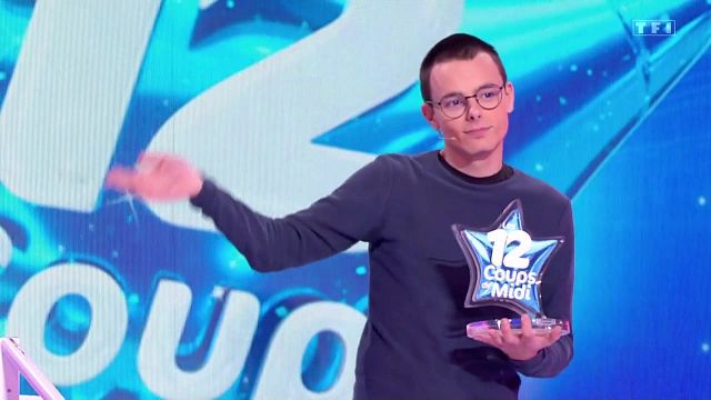 image de la news Nouvelle semaine pour Emilien (Les 12 Coups de midi) prêt à tout : combien a-t-il fait gagner au Sidaction ?