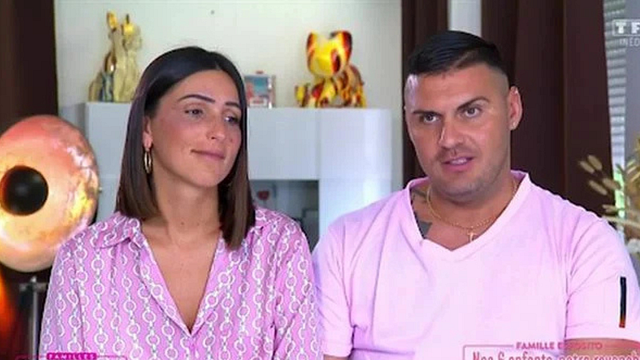 image de la news “Je vais bientôt tout vous raconter”, Tiffanie Esposito de Familles nombreuses n’a pas disparu des réseaux !