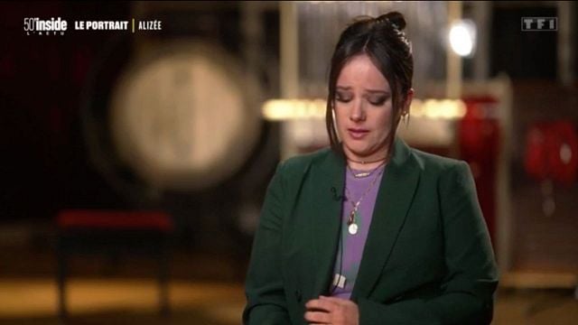 image de la news “Je ne voulais pas vous faire pleurer” : Alizée en larmes face à Nikos Aliagas, gêné