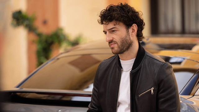 image de la news Plus belle la vie : qui sont la femme et l'enfant aperçus dans le dernier épisode pour Samuel ?
