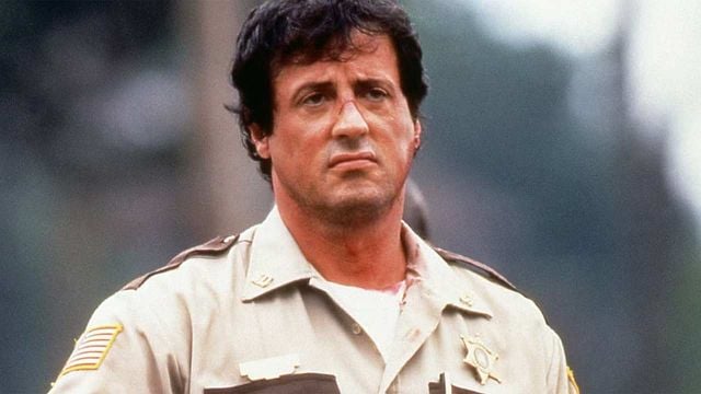 image de la news "L'expérience en valait vraiment la peine" : il y a 30 ans, Stallone a accepté de jouer gratuitement dans l'un des meilleurs polars de tous les temps pour casser son image de star du cinéma d'action